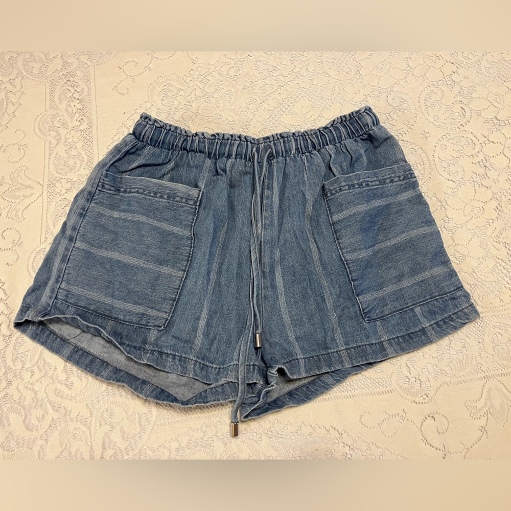 Forever 21 large denim shorts